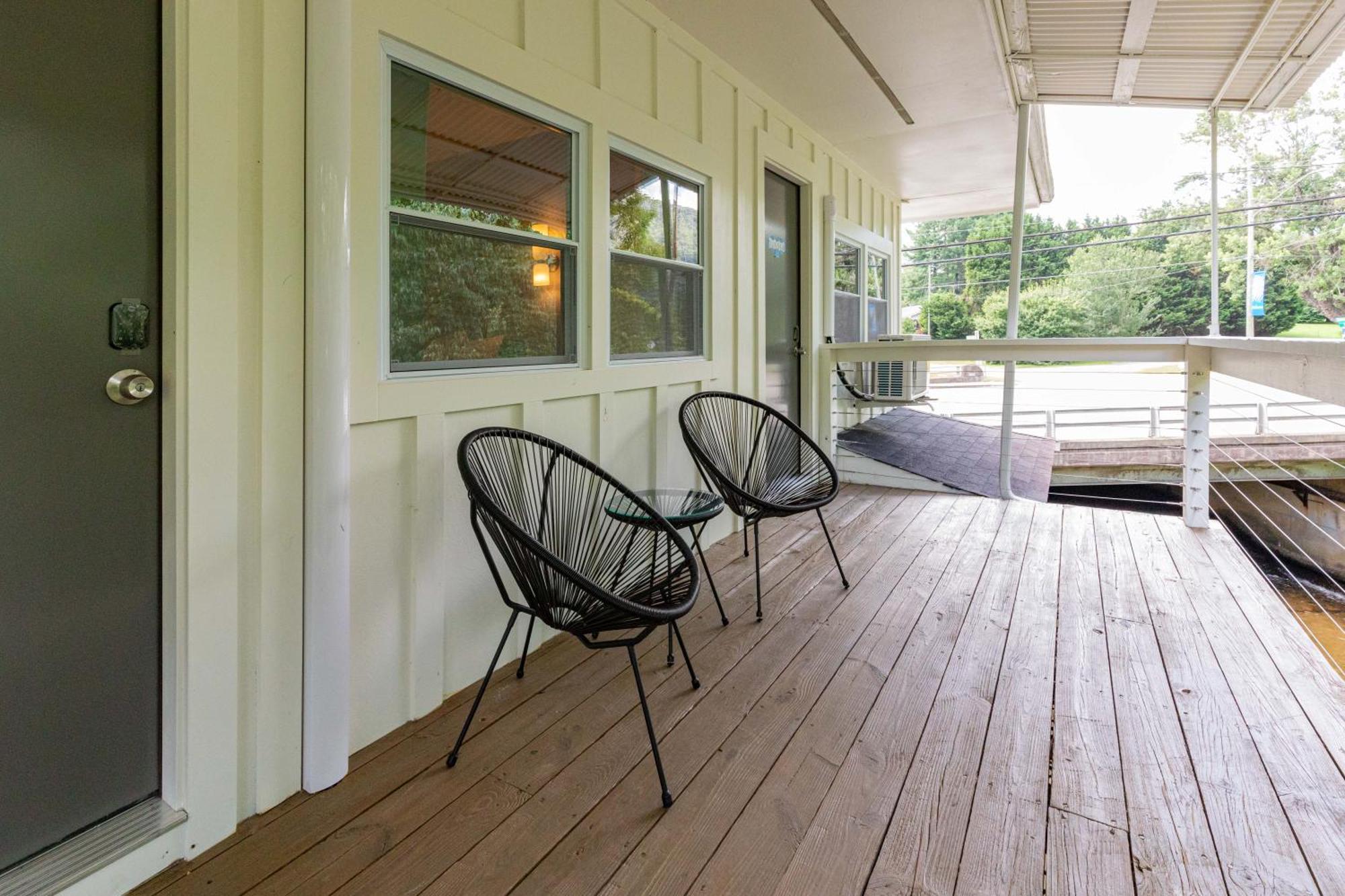 The Dogwood Motel Maggie Valley Exterior photo